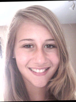 Person who looks like Ashley Tisdale