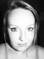 Person who looks like Kelly Stables