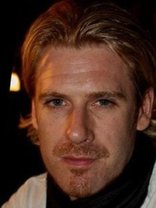 Person who looks like Josh Lucas