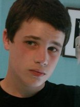 Person who looks like Kyle Chandler