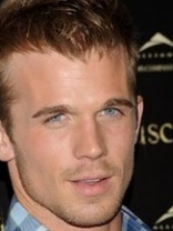 Person who looks like Jason Lewis