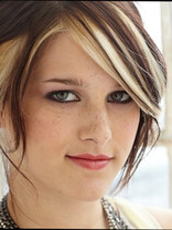 Person who looks like Kristen Stewart