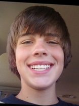 Person who looks like Justin Bieber