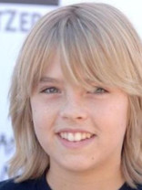 Person who looks like Cole & Dylan Sprouse