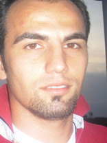 Person who looks like Enrique Iglesias