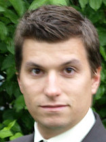 Person who looks like Justin Bruening