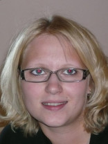 Person who looks like Elizabeth Perkins