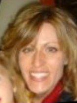 Person who looks like Lizzy Caplan