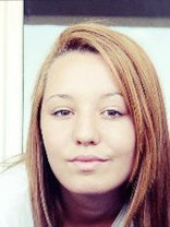 Person who looks like Kaley Cuoco