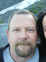 Person who looks like David Denman