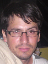 Person who looks like Freddie Prinze Jr.