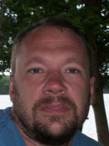 Person who looks like Donnie Wahlberg