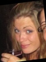 Person who looks like Tori Spelling