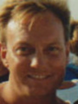 Person who looks like Kiefer Sutherland