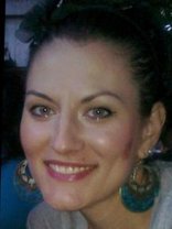 Person who looks like Elizabeth Banks