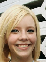 Person who looks like Sarah Chalke