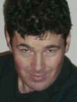 Person who looks like Pierce Brosnan