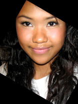 Person who looks like Kimora Lee Simmons