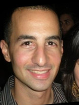 Person who looks like Nestor Carbonell