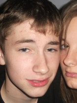 Person who looks like Alex Pettyfer