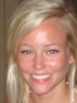 Person who looks like Elizabeth Banks