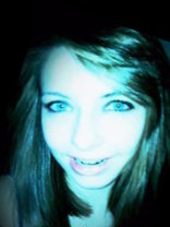 Person who looks like Michelle Trachtenberg