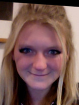 Person who looks like Scarlett Pomers