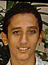 Person who looks like Peter Berg