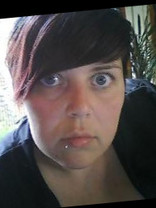 Person who looks like Lizzy Caplan