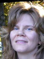 Person who looks like Emily Deschanel