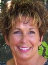 Person who looks like Jamie Lee Curtis