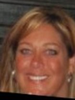 Person who looks like Lizzy Caplan