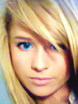 Person who looks like Mary-Kate and Ashley Olsen