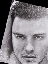 Person who looks like Josh Duhamel