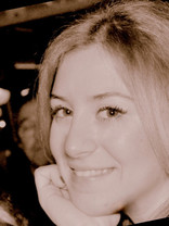 Person who looks like Anna Kournikova