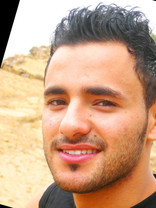 Person who looks like Gael García Bernal