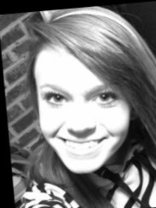 Person who looks like Lindsay Lohan