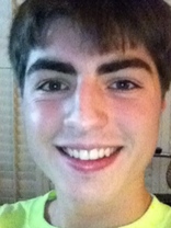 Person who looks like Jonathan Bennett