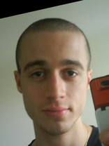 Person who looks like Freddie Prinze Jr.