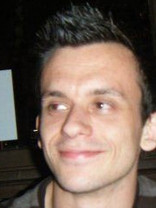 Person who looks like Hank Azaria