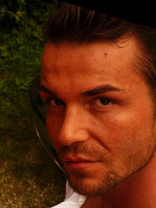 Person who looks like Ricky Martin