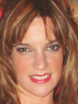 Person who looks like Tori Spelling