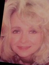 Person who looks like Teri Polo