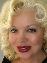 Person who looks like Marilyn Monroe