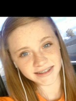 Person who looks like Scarlett Pomers