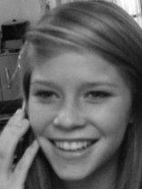 Person who looks like Linda Cardellini