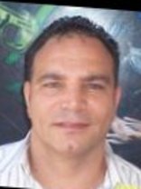 Person who looks like Peter Gallagher