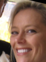 Person who looks like Julie Bowen