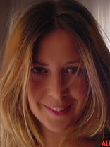 Person who looks like Claudia Schiffer