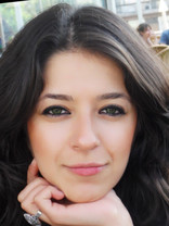 Person who looks like Linda Cardellini